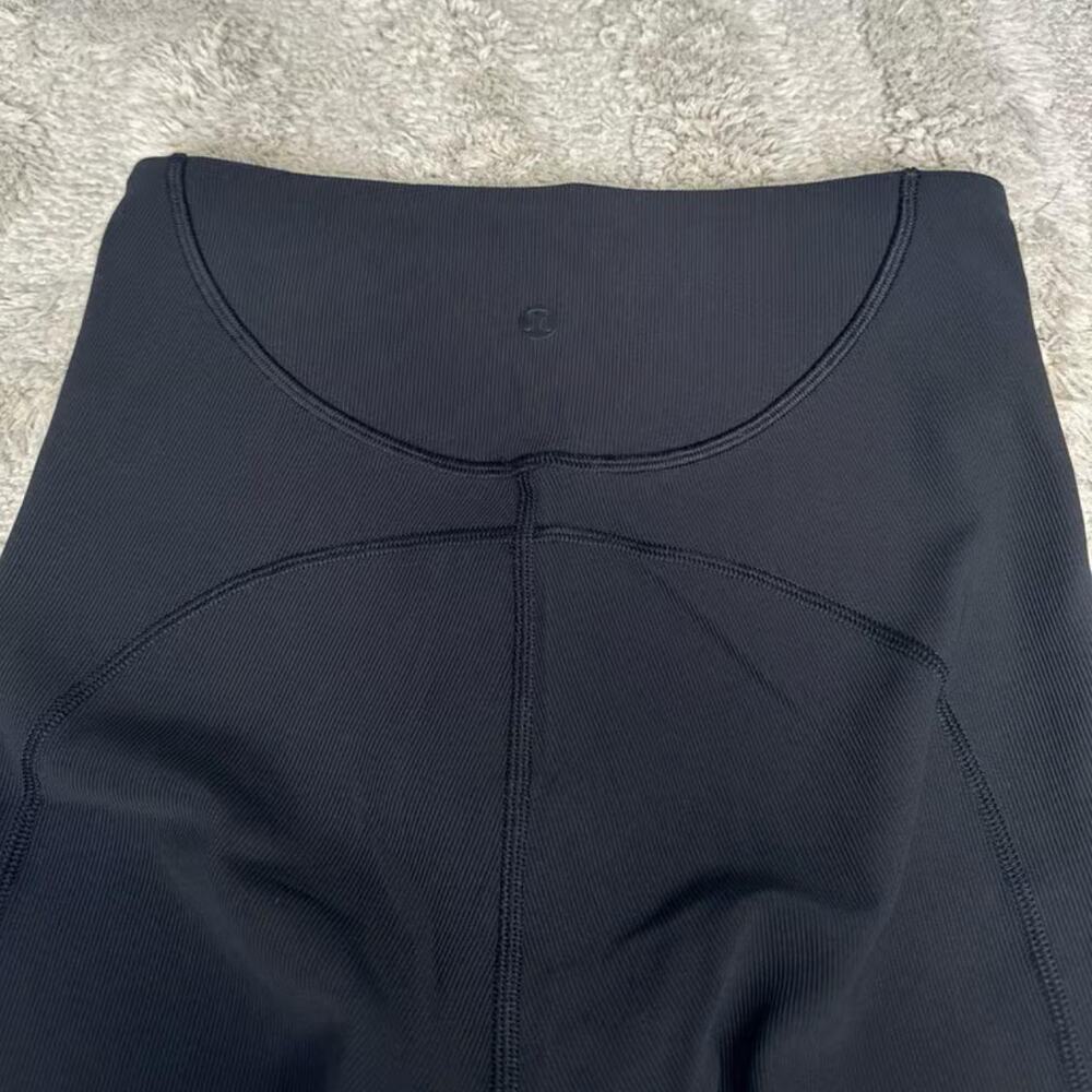 Lululemon Ribbed Contoured High Rise Short 8" - Picture 6 of 8